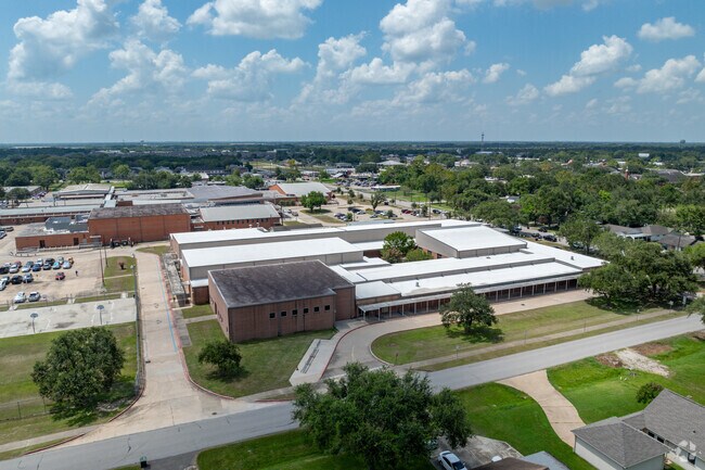 Leon H. Sablatura Middle School is crafting bright futures through education.