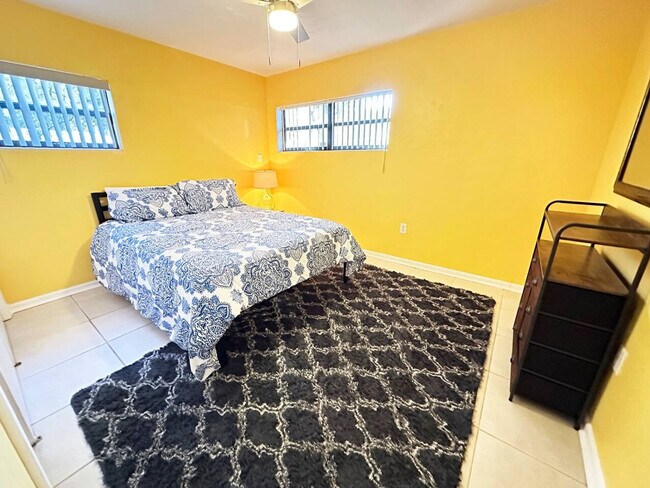 737 SE 4th Ave unit ID1359109P, Gainesville, FL 32601 - photo 5