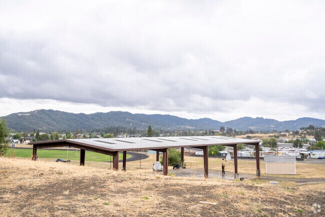 Joseph Lane Middle School: Fostering talent and leadership in Roseburg.