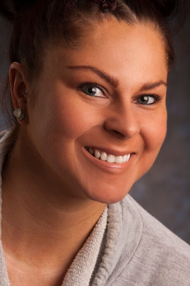 27199 Riverview Dr, Mora, MN 55051