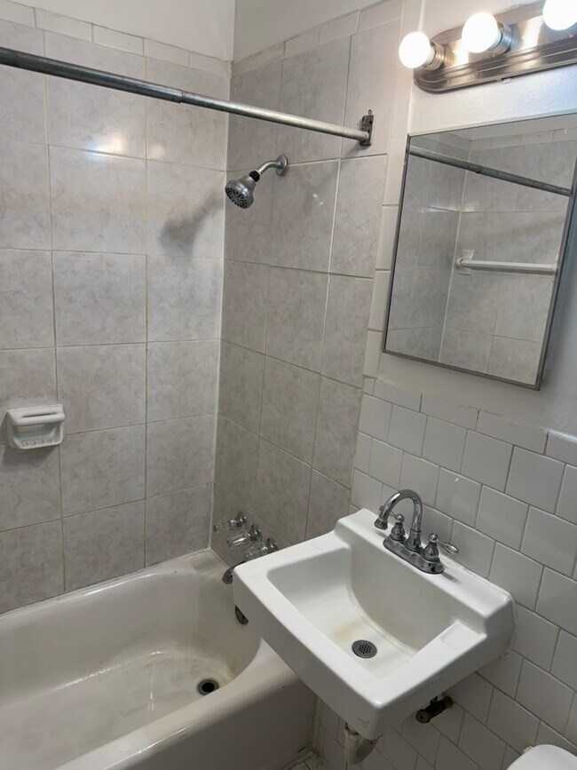 6306 Tulsa Rd unit 5, Houston, TX 77092 - photo 7