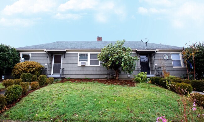 1409 NE 71st Ave unit A, Portland, OR 97213 - photo 2