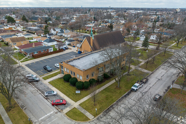 West 40 Alop Achievers is located in Hillside, IL.
