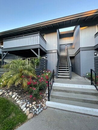 231 Masters Ct Unit 4, Walnut Creek, CA 94598