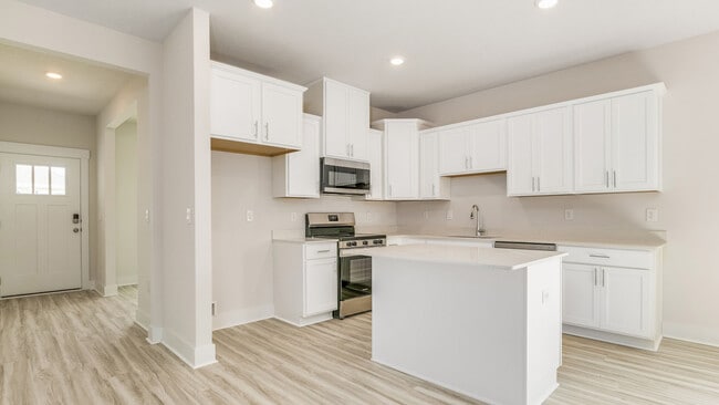 5913 Pelagic Dr, Milton, FL 32583 - photo 2