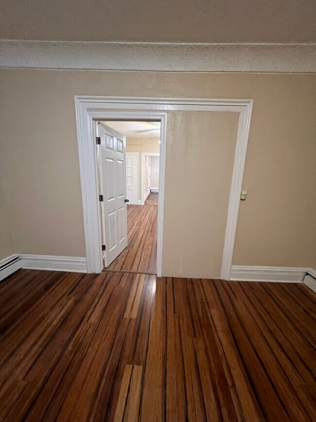 178 1st St unit 2, Newark, NJ 07107 - photo 3