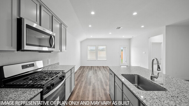 1430 Holly Trails St unit 36200448, Sour Lake, TX 77659 - photo 5