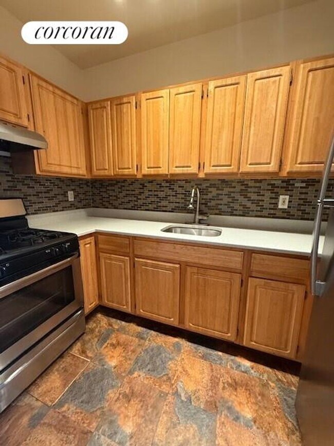 23 E 126th St, New York, NY 10035