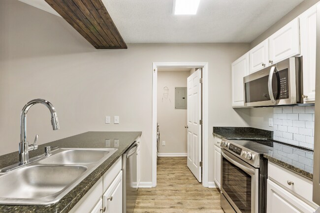 4051 Hidden Hollow Dr unit A, Gainesville, GA 30506 - photo 5