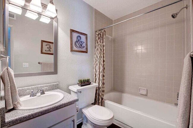 Corners at Crystal Lake, Winston-Salem, NC 27106 - photo 7