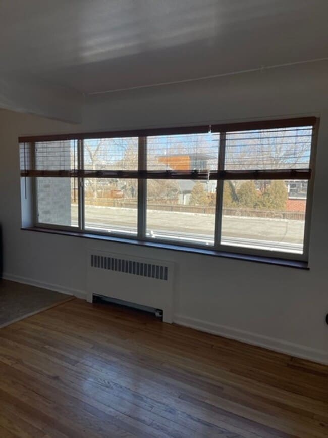 Albion Apartments - Newly Renovated in 2024 with in-unit Washer and Dryer!, Denver, CO 80220 - photo 6