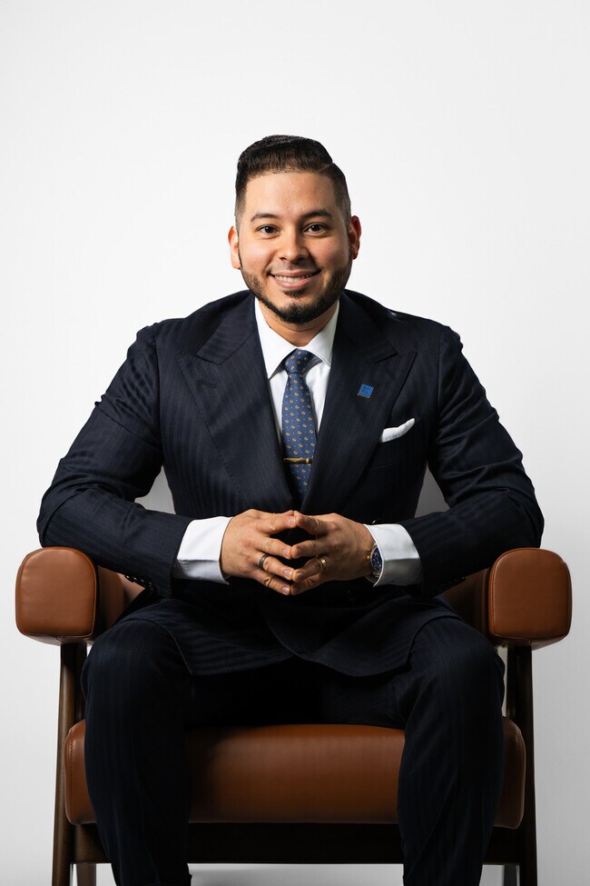 Agent Photo