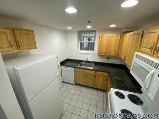 19 Queensberry St Unit B, Boston, MA 02215