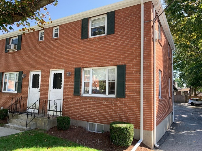 9 Heath Rd, Arlington, MA 02474 - photo 1