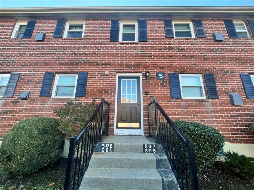 70 Carroll Ave, Newport, RI 02840 - photo 1