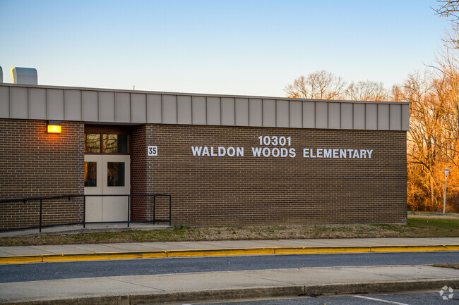 Waldon Woods Elementary School, Rankings & Reviews - Homes.com