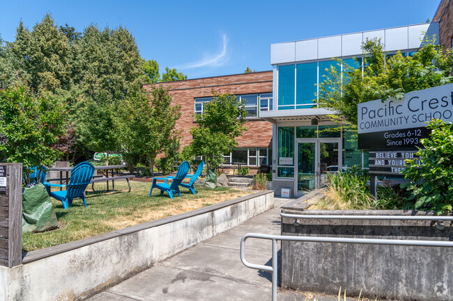 Pacific Crest Community School 02