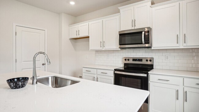 7640 Bainbridge Rd, Sherrills Ford, NC 28673 - photo 6