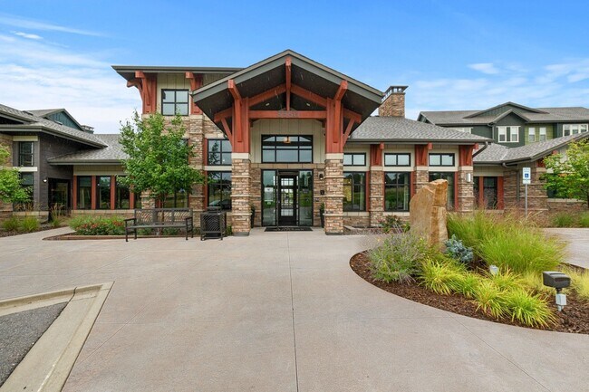 Windsor at Pinehurst, Lakewood, CO 80235 - photo 2