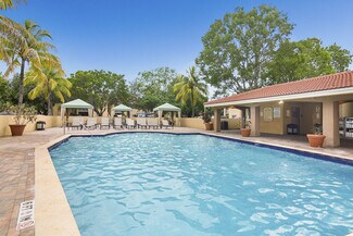 6881 NW 173rd Dr, Hialeah, FL 33015