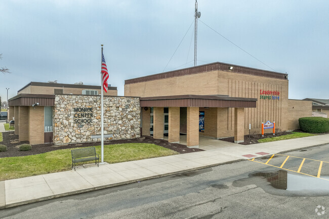 Monroe Center School