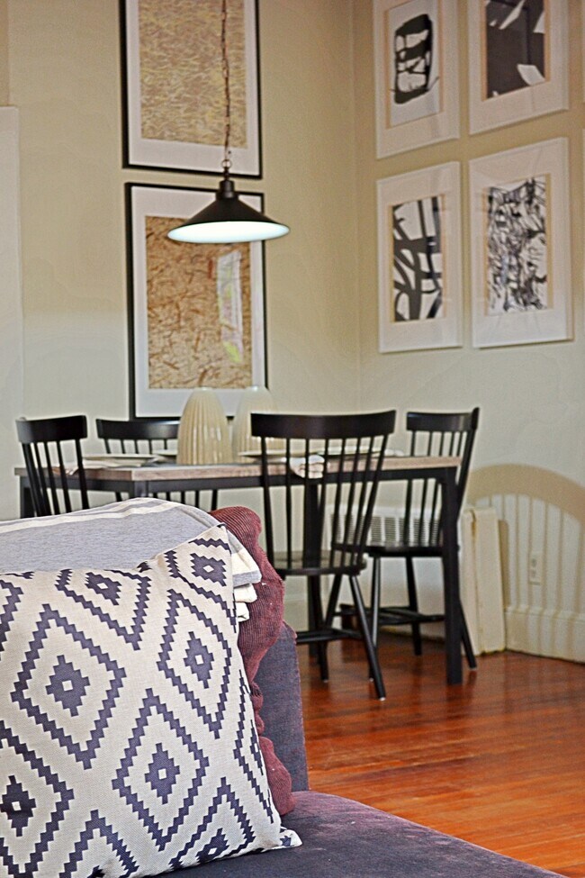 437 Hanover St unit 2, Boston, MA 02113 - photo 2