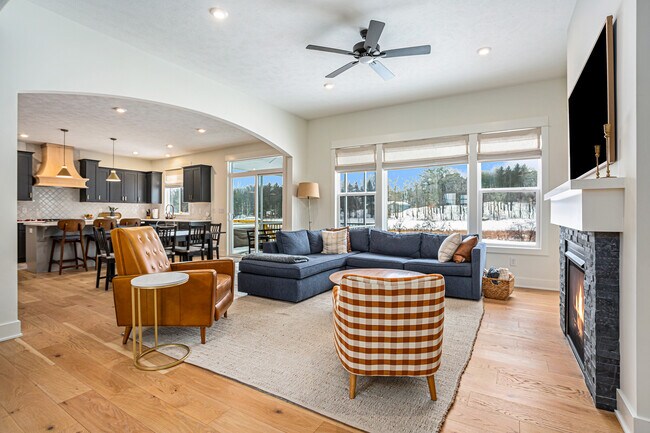 8296 Cooks Corner Dr unit 36490304, Byron Center, MI 49315 - photo 4