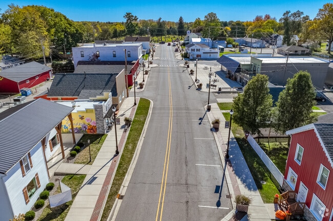 Downtown Leo-Cedarville connects residents to local shops and cafes.