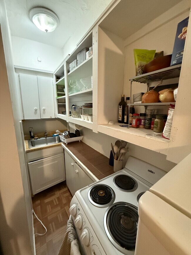 30 Anderson St unit 2, Boston, MA 02114 - photo 2