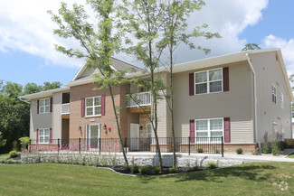 5617-5705 Frostwood Pkwy N, Peoria, IL 61615