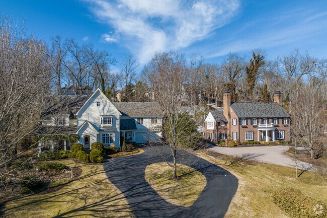 Some homes in Sequoyah Hills sit on Sequoyah Hills Park or very close to it.
