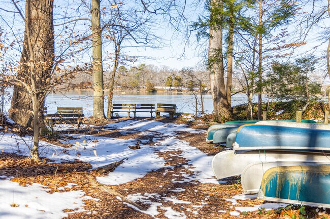 Pickering Creek Audubon Center is home to over 250 bird species perfect for birdwatchers.