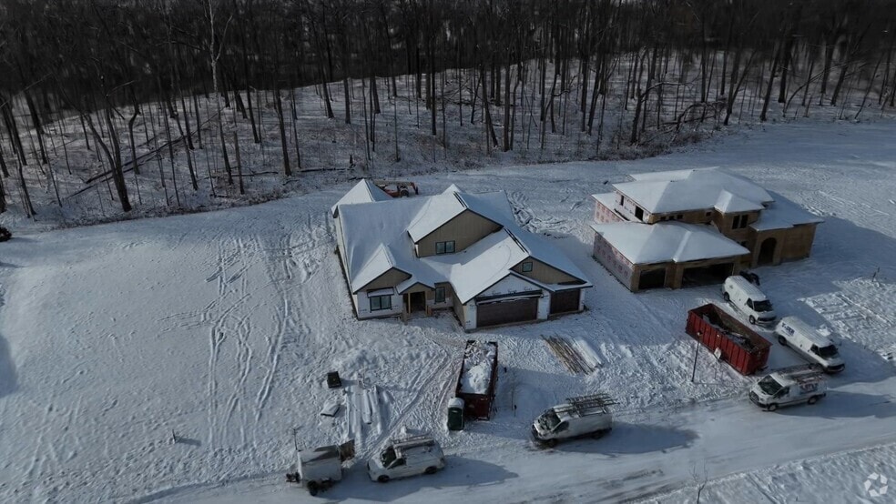 8549 Artemis Ln, Fort Wayne, IN 46825 - photo 2