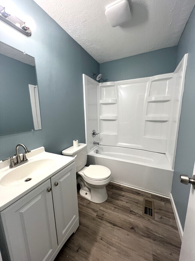 424 Lemmon St, Corydon, IN 47112 - photo 7