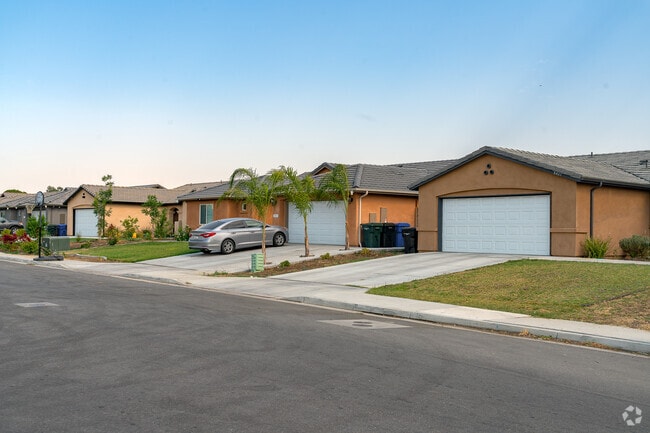 Oakridge residents show pride of ownership with neatly manicured lawns.