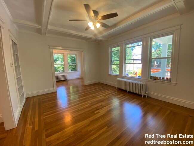244 Winchester St unit 1, Brookline, MA 02446 - photo 6