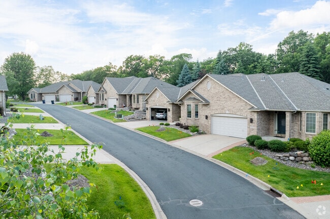 Scott Highlands has large townhouses set on large lots.