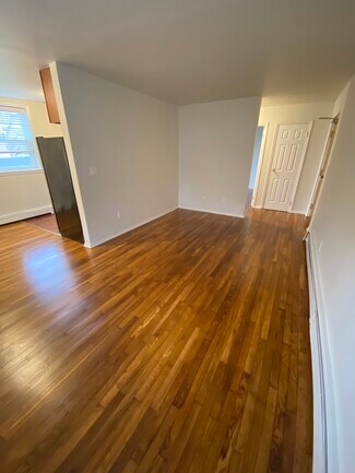 160 W Westfield Ave, Roselle Park, NJ 07204