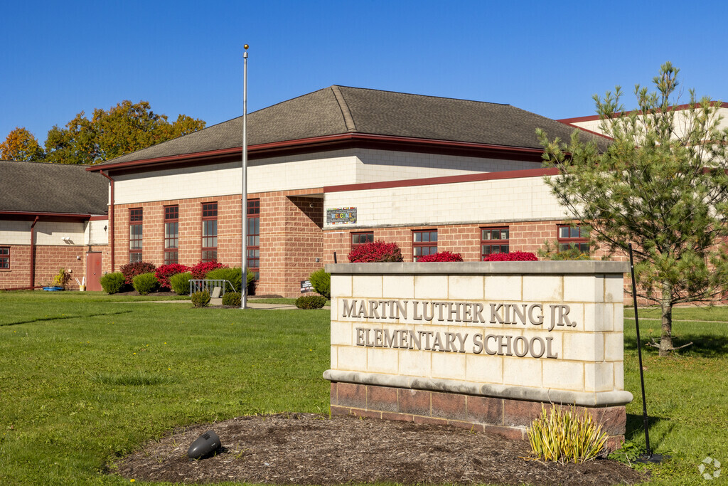 Martin Luther King Jr. Elementary School is located in Youngstown, OH.