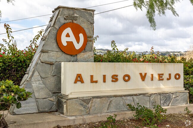 Aliso Viejo is a great community on the hillside and also close to many amazing beaches.