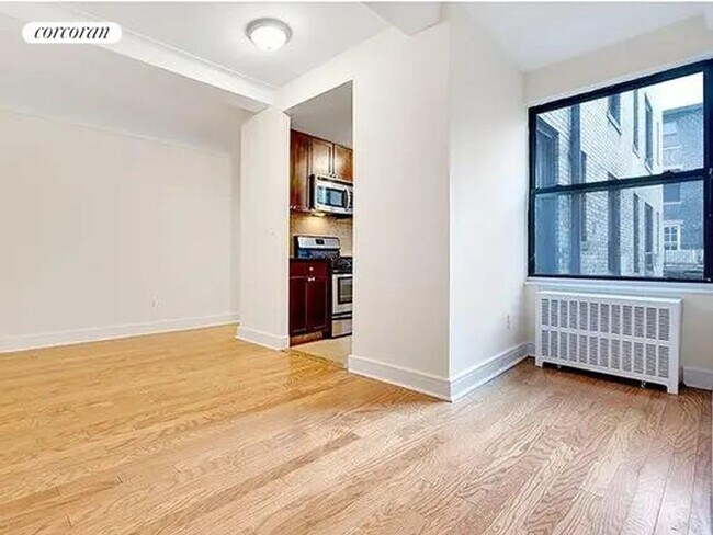 52 Clark St, Brooklyn, NY 11201 - photo 2