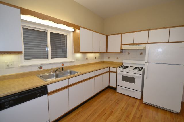 1454 W School St unit A09C, Chicago, IL 60657 - photo 1