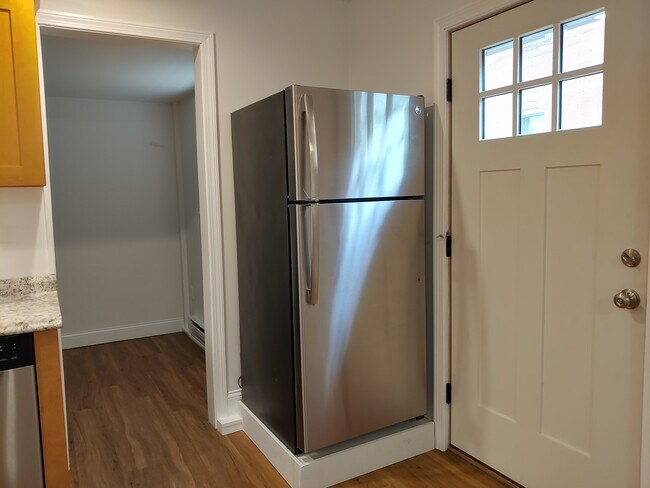 43 Main St unit 43A Main Street, North Berwick, ME 03906 - photo 4