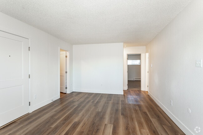 2BR, 1BA - 850SF - Living Room