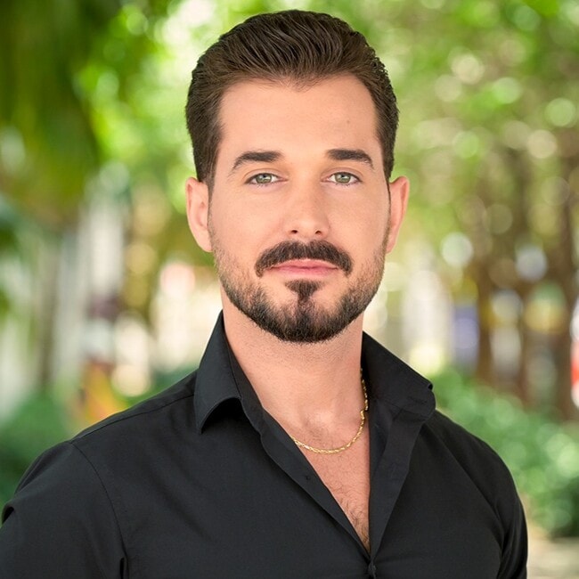 Agent Photo