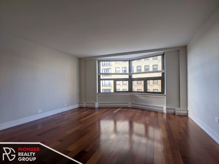 433 W Wellington Ave unit 445-09A, Chicago, IL 60657 - photo 1