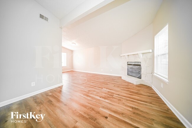 3782 N Camp Creek Pkwy SW, Atlanta, GA 30331 - photo 2