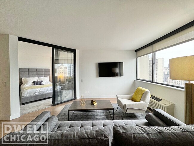 2626 N Clark St unit 1, Chicago, IL 60614 - photo 3