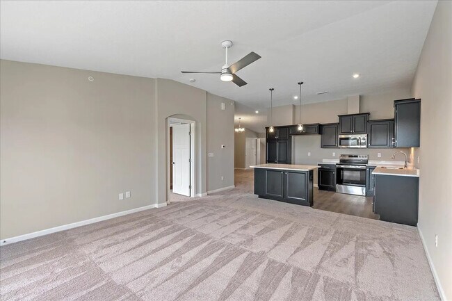 610 Foxhill Dr unit 610, Crescent Springs, KY 41017 - photo 7