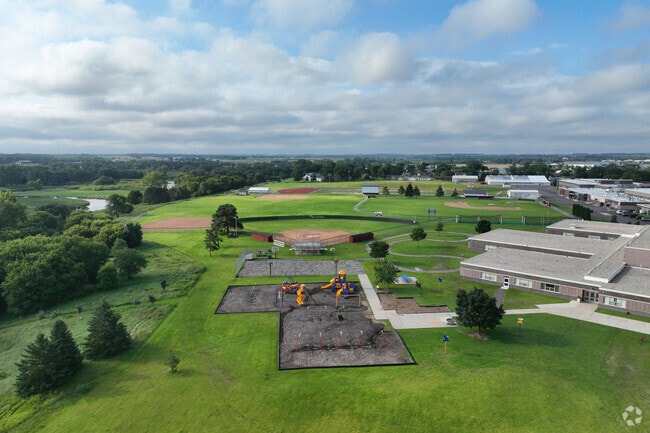 Sauk Centre Elementary School achieves a 'C+' grade from Niche.